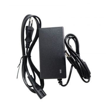 Alimentator 12V 2A cu fir, carcasa plastic, mufa 5.5x2.1mm