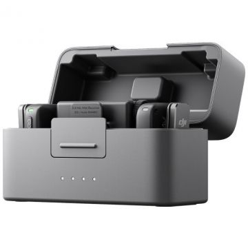 DJI Kit microfon DJI Mic Mini 2, Carcasa cu incarcare, Autonomie 11.5 ore, Adaptor si magneti inclusi, Gri DJI Kit microfon DJI Mic Mini 2, Carcasa cu incarcare, Autonomie 11.5 ore, Adaptor si magneti inclusi, Gri