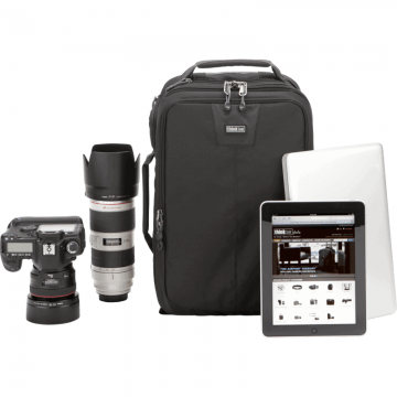 THINK TANK Rucsac Think Tank Airport Essentials, 29,2 × 45,7 × 17,8 cm, Compartiment laptop: până la 38 × 25 × 3 cm (15 × 9,8 × 1,2″), ideal pentru laptop de 13″ (se potrivesc si unele modele subțiri de 15″ ), Negru THINK TANK Rucsac Think Tank Airport Essentials, 29,2 × 45,7 × 17,8 cm, Compartiment laptop: până la 38 × 25 × 3 cm (15 × 9,8 × 1,2″), ideal pentru laptop de 13″ (se potrivesc si unele modele subțiri de 15″ ), Negru