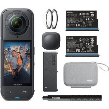 Camera video actiune Insta360 X5 Midnight Black Essentials Bundle